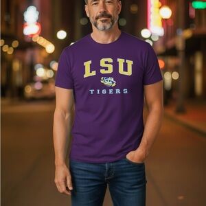 NWT - LSU Tigers Men's Purple Short Sleeve Tee Adult Large